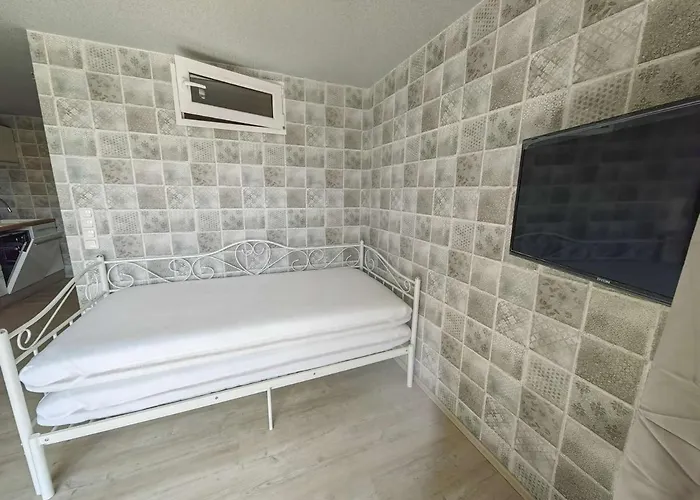 Renove Avec Terrasse, Climatisation, Proche - Fr-1-607-165 Διαμέρισμα *